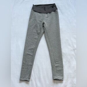 Stylish Black and White Patterned Women's Leggings